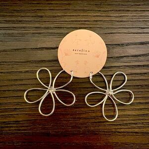 NEW Serefina Silver Flower Earrings